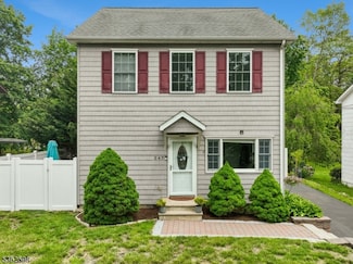 547 Logan Dr, Landing, NJ 07850