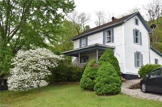 111 Groves Ave, Marietta, OH 45750
