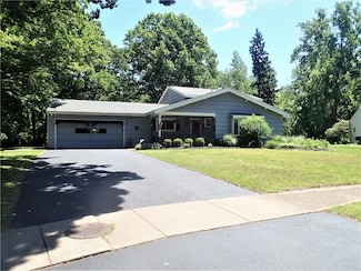 53 Kernwood Dr, Rochester, NY 14624