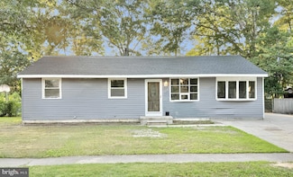 10 Franklin Dr, Somers Point, NJ 08244