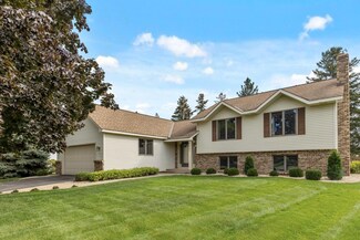 8907 Vincent Place, Minneapolis, MN 55431