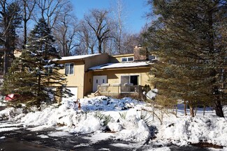 2 E Ripplewater Ave, Chesterton, IN 46304