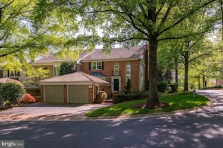 9430 Turnberry Dr, Potomac, MD 20854