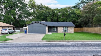 108 N Rainbow Dr, Whitehouse, TX 75791