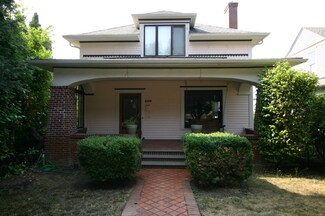140 S Forest St, Bellingham, WA 98225
