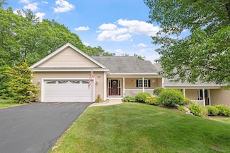 31 Shaker Hill Rd, Hooksett, NH 03106