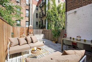 31 8th Ave Unit 5, New York, NY 10014