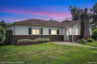 32671 Cadillac St, Farmington Hills, MI 48336