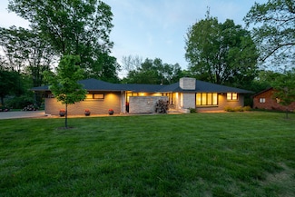 2249 E Edgewood St, Springfield, MO 65804