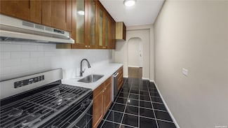 35-38 75th St Unit 4C, Flushing, NY 11372