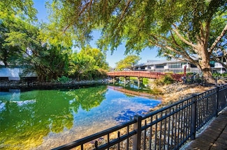 600 Neapolitan Way Unit 153, Naples, FL 34103