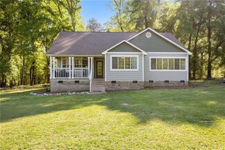 88 Patterson Rd, Fort Mitchell, AL 36856
