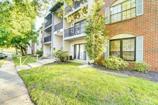 303 Hampshire Ct, Piscataway, NJ 08854