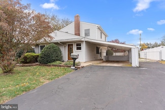 29 Graceful Ln, Levittown, PA 19055
