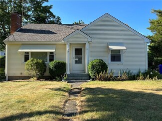 28 Canario Dr, Warren, RI 02885