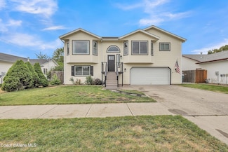 11239 N Crusader St, Hayden, ID 83835