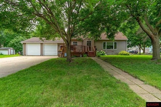 702 702 S 9th Ave Unit 702 9th Ave S, St. James, MN 56081