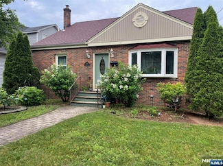 640 New York Ave, Lyndhurst, NJ 07071