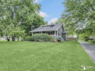 2252 W Temperance Rd, Temperance, MI 48182