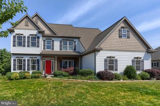 144 Savannah Dr, Hummelstown, PA 17036