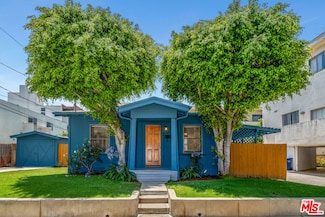 1015 Granville Ave, Los Angeles, CA 90049