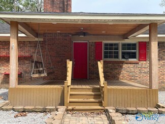 818 Corsbie St NW, Hartselle, AL 35640