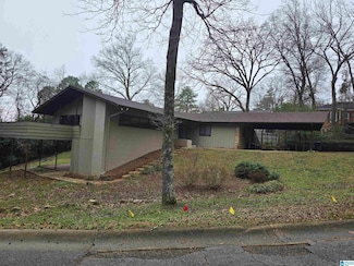 8 Markwoods Rd, Anniston, AL 36207