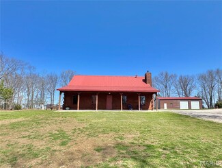 21025 Reporter Rd, Waynesville, MO 65583