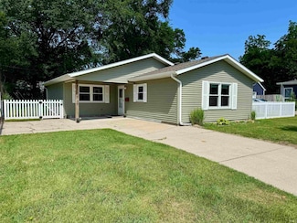 1315 Magnolia Ave, Elkhart, IN 46514