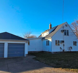 619 3rd St, Allison, IA 50602