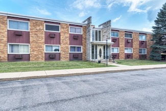 1313 S Rebecca Rd Unit B111, Lombard, IL 60148