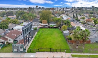 1361 N First St, Fresno, CA 93703