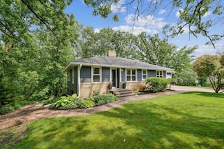 11924 Sunrise Ln, Hopkins, MN 55343
