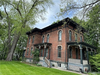 9 Perry St, Auburn, NY 13021