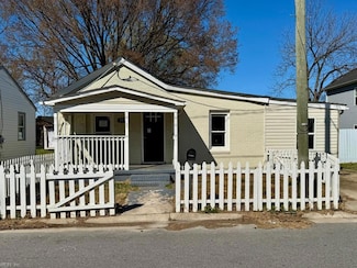 318 Hunter St, Suffolk, VA 23434