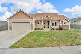 4218 SW Stonybrook Dr, Topeka, KS 66610