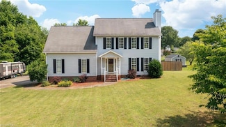 131 Hickory Creek Ct, Winston Salem, NC 27107