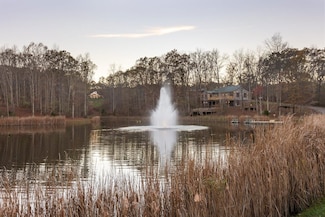 8020 Oak Springs Rd, Nunnelly, TN 37137