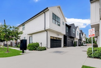 2719 Oakwood Crest Ln, Houston, TX 77018