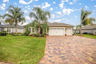 10279 Julia Isles Ave, Oxford, FL 34484