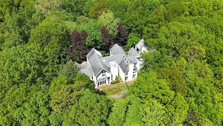 246 Cleft Rd, Mill Neck, NY 11765