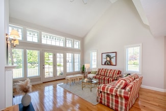 15 Maple Ln, Marshfield, MA 02050