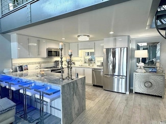 142 Lake Hamilton Dr, Hot Springs, AR 71913