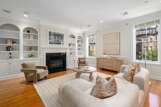 151 Beacon St Unit 4, Boston, MA 02116