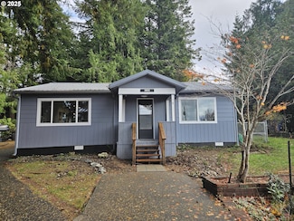 1162 E 1st Place, Coquille, OR 97423
