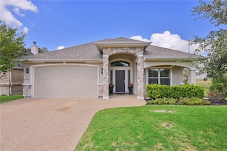 1919 Debbie Dr, Bryan, TX 77802