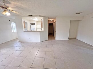 3429 NW 44th St Unit 104, Lauderdale Lakes, FL 33309
