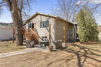 4886 Bloom Ave, Saint Paul, MN 55110