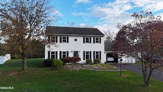 18 Mallards Landing N, Waterford, NY 12188