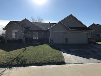 609 W Randall St, Hesston, KS 67062